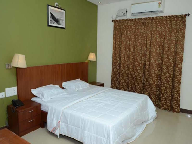Metro Plaza Hotel By Rak Rooms, Mangaluru Kültér fotó